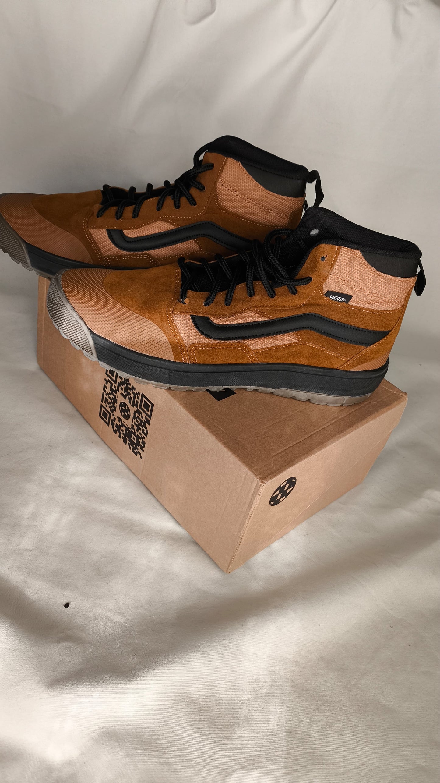 Vans Ultra Range EXO HI