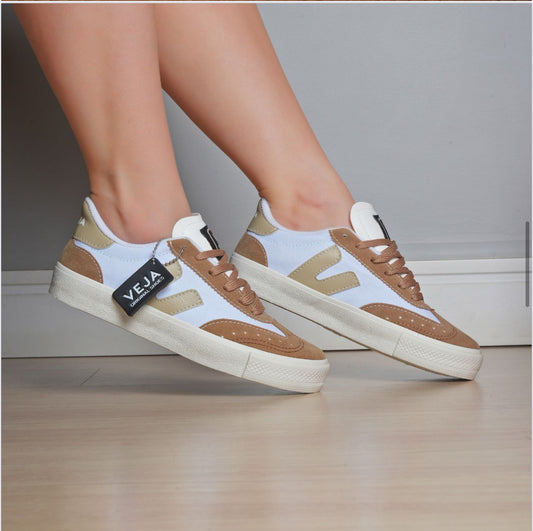 VEJA VOLLEY Light Brown