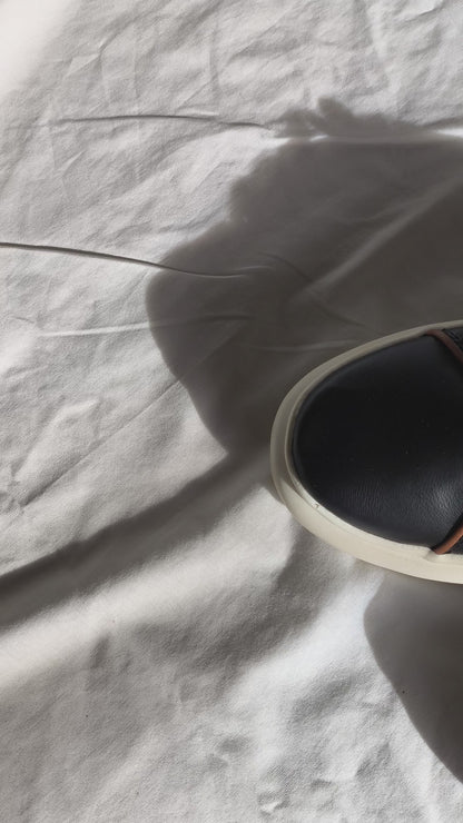 Boss Leather Black